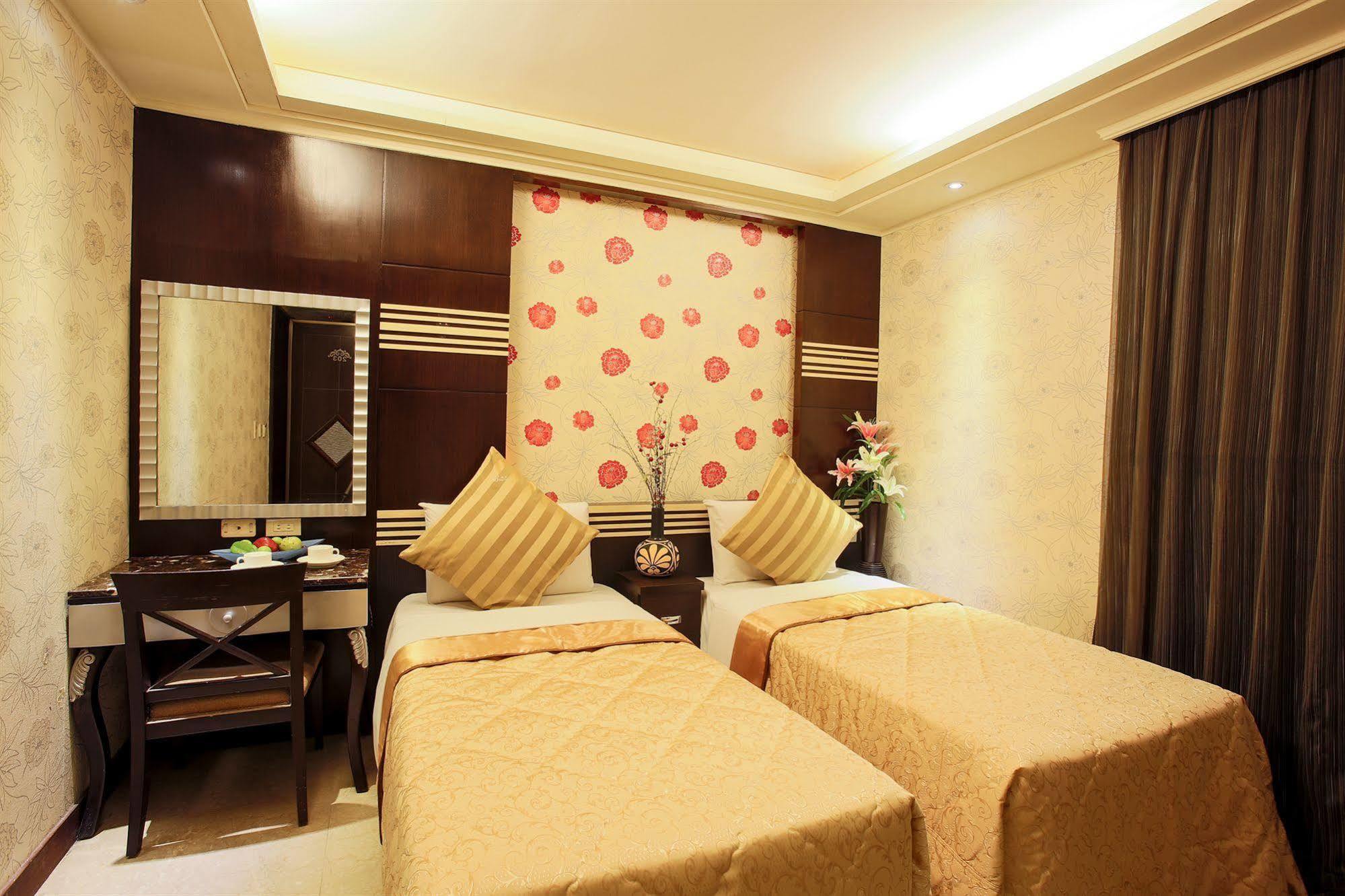 Best Love Boutique Hotel Тайбэй Экстерьер фото